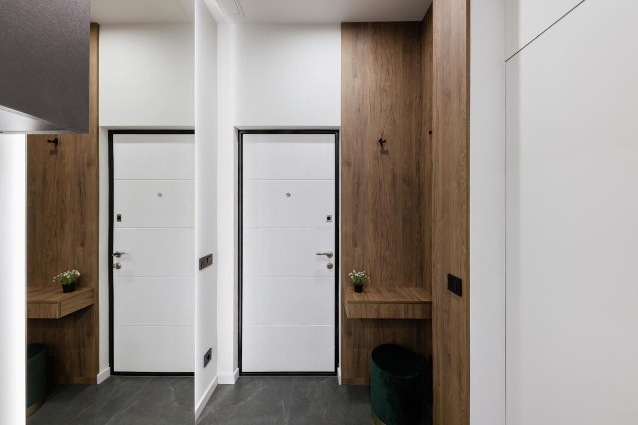 Luxury Apartments Smart House Užhorod Esterno foto