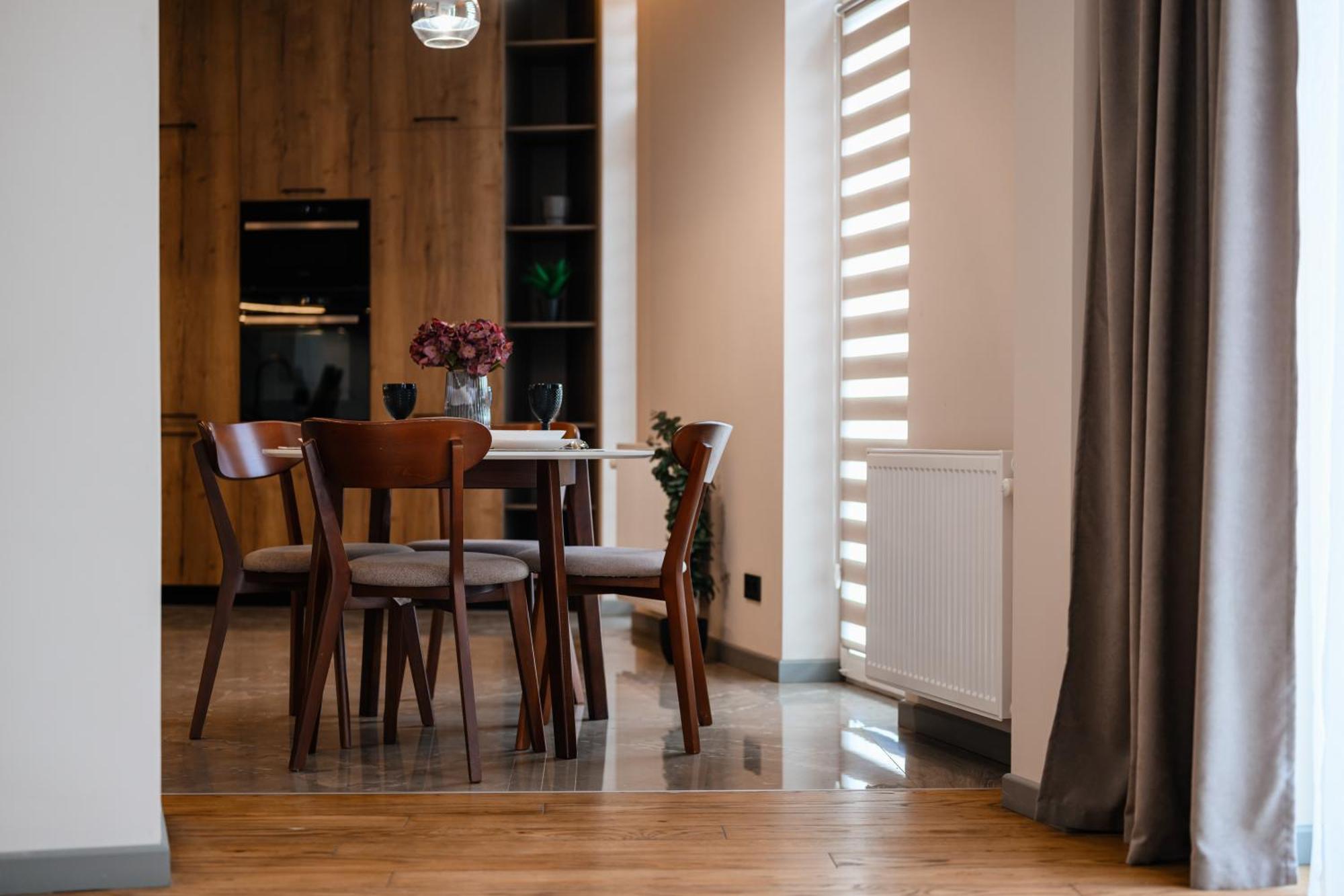 Luxury Apartments Smart House Užhorod Esterno foto