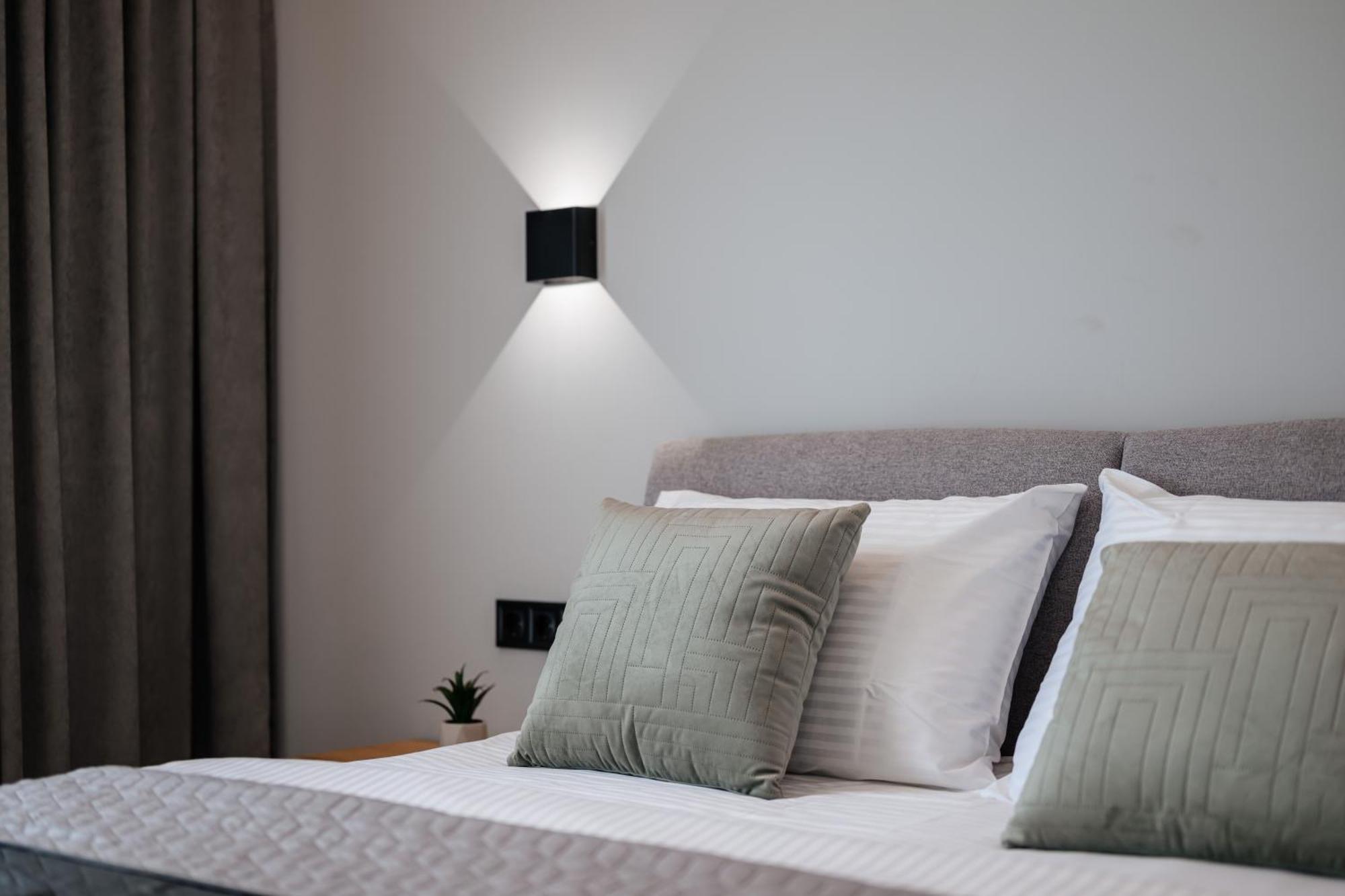 Luxury Apartments Smart House Užhorod Esterno foto