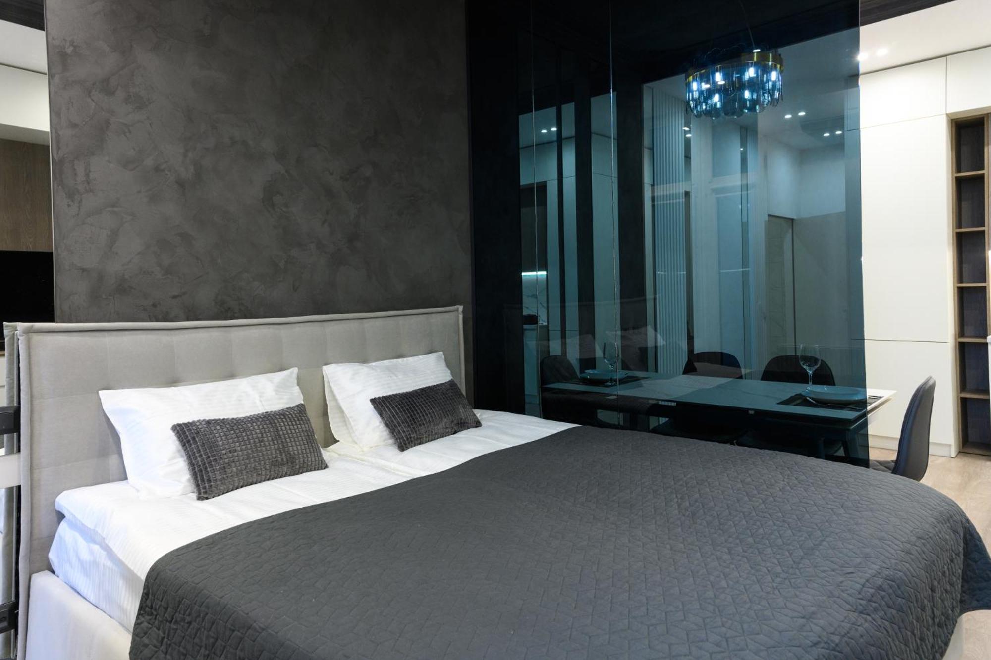 Luxury Apartments Smart House Užhorod Esterno foto